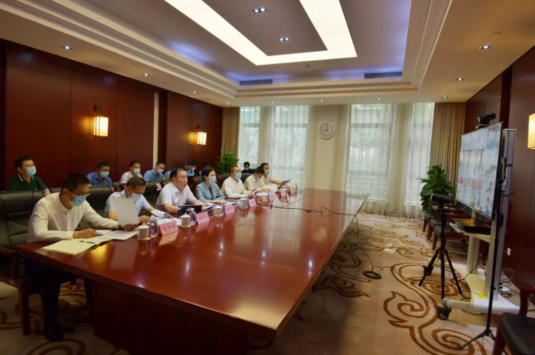 加快制造业数字化转型，工信部召开座谈会